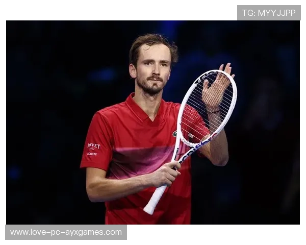 梅德韦杰夫跑动中反拍回球质量极高