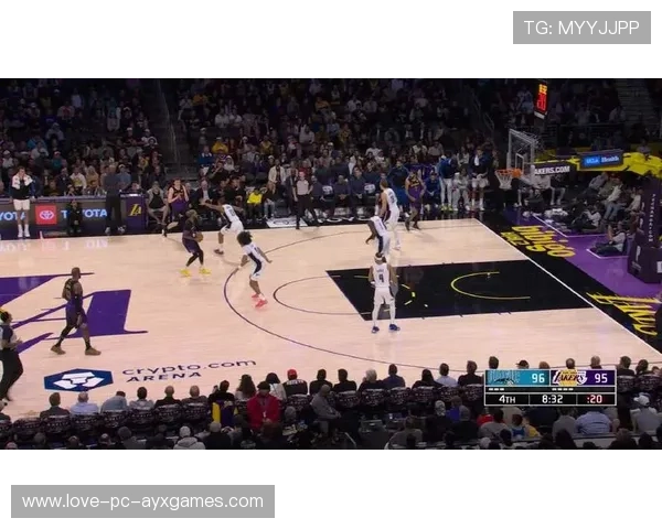 詹姆斯关键时刻后撤步三分命中延续顶级竞技状态